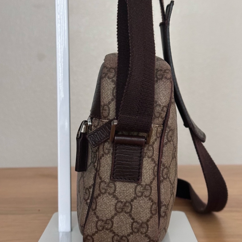 Gucci Crossbody Bag - Picture 15 of 16